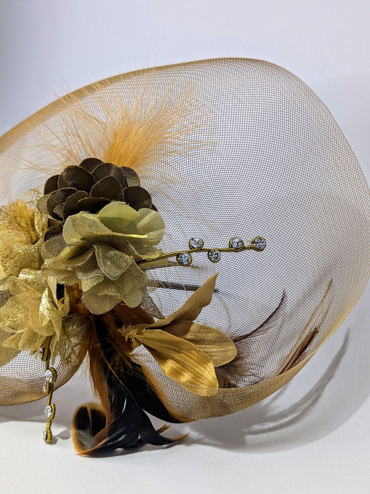 Tocado Floral Dorado