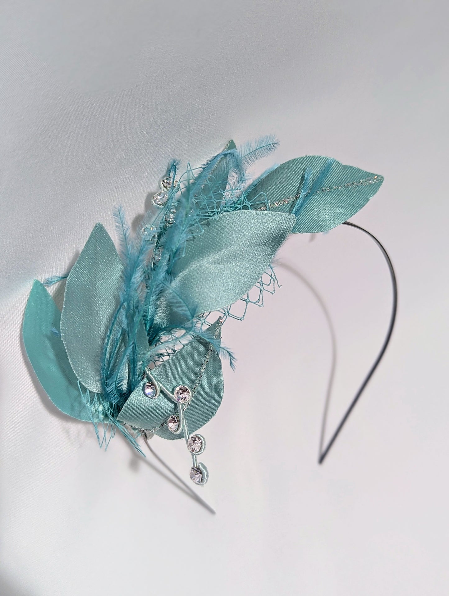 Diadema Hojas y Plumas Verde Agua |Tocados