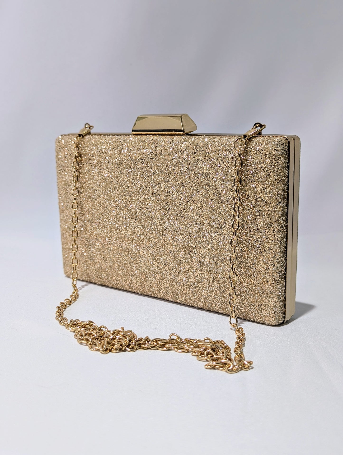 Bolso con perlitas doradas|Bolsos